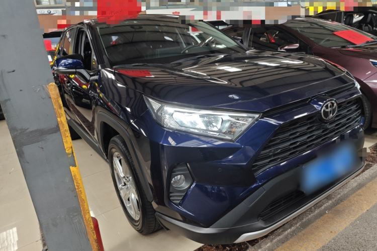 Used Toyota RAV4 2022 2.0L CVT Two-Wheel Drive Fashion Plus Edition
