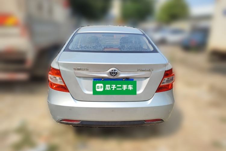 Used Brilliance H230 2012 1.5L AMT Sunroof Version
