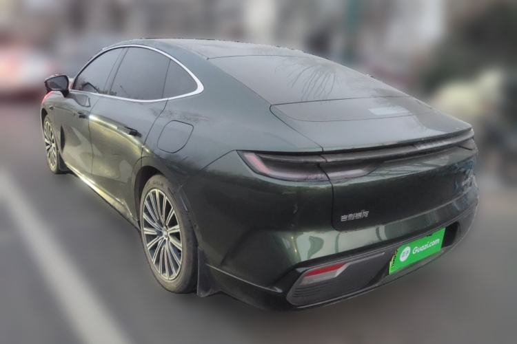 Used Geely Galaxy 8 2025 130km EM-i Flagship Edition Rear Left 45 Deg