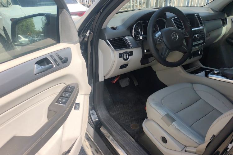 Used Mercedes-Benz M-Class 2014 ML 320 4MATIC
