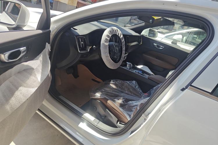 Used Volvo S60 2025 B4 Zhiyi Luxury Edition