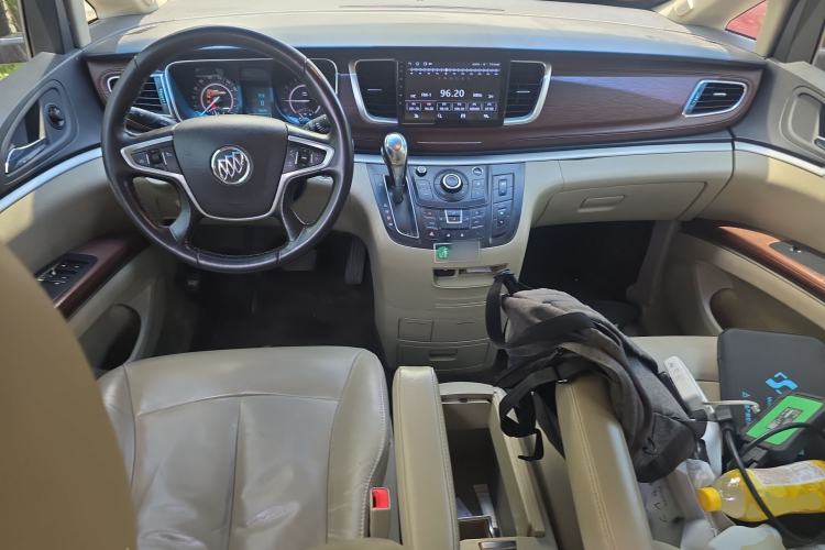 Used Buick GL8 2017 25S Luxury Version China V Standard Center Console