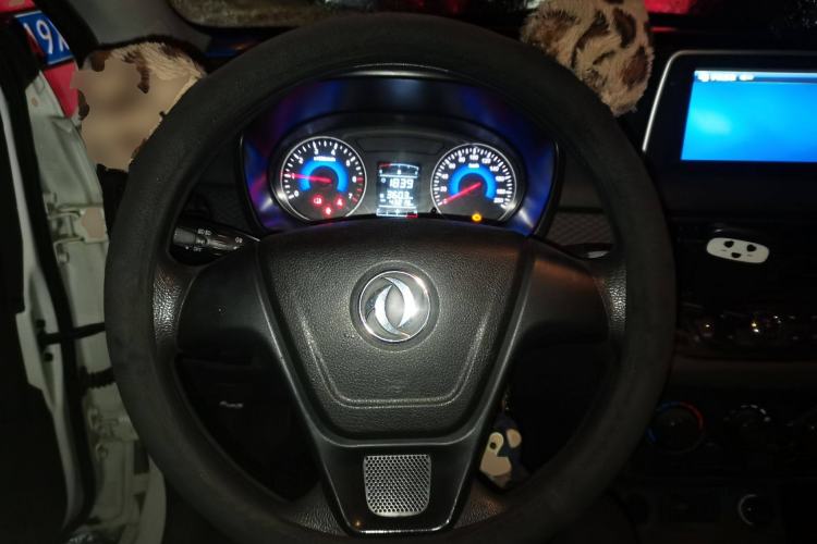 Used Dongfeng Fengon 330 2019 1.5L 330S Manual Luxury Van China VI Standard