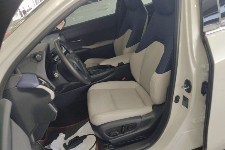 Used Lexus UX 2020 260h Explore & Adventure Edition
