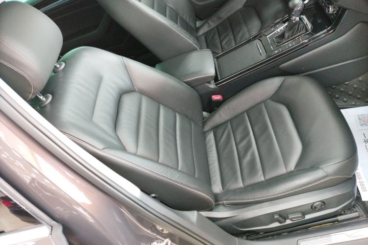 Used Volkswagen Phideon 2018 380TSI Two-Wheel Drive Business Edition
