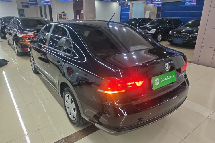 Used Volkswagen Santana 2016 1.6L Automatic Fashion Edition Exterior 2