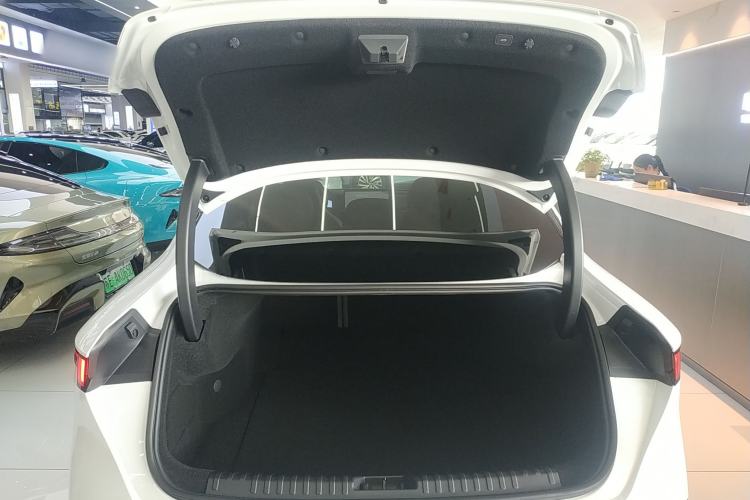 Used Lynk & Co 07 2024 EM-P 126 Long-Range Ultra
