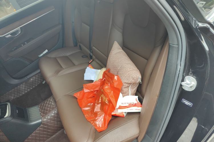 Used Volvo S90 New Energy 2023 T8 Plug-in Hybrid All-Wheel Drive Long-Range Zhiyi Luxury Edition Left Rear Seat