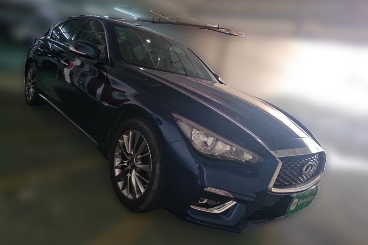 Used Infiniti Q50L 2018 2.0T Enjoyment Version China VI Standard Front Right 45 Deg