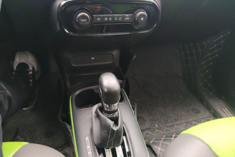 Used Roewe Clever 2021 302 km New Four-Seater Super-Efficient Version