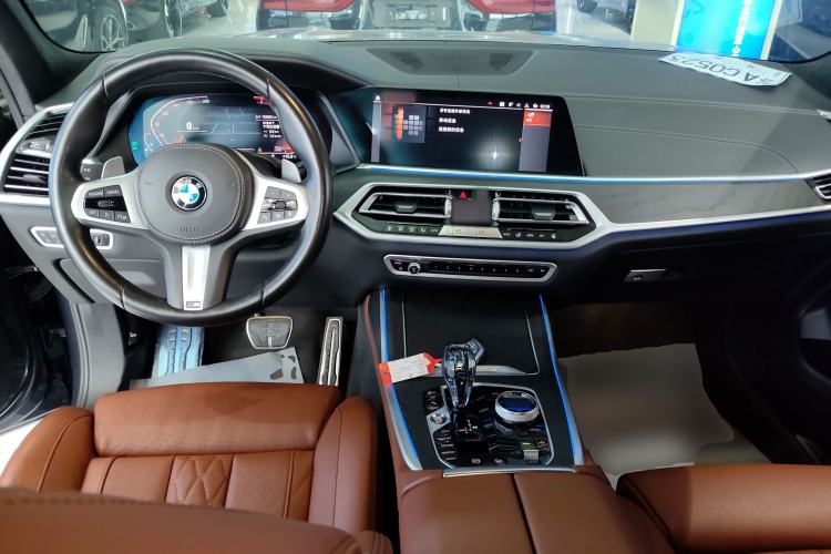 Used BMW X7 2020 xDrive40i Luxury M Sport Package
