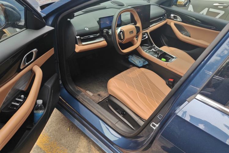 Used Geely Galaxy A7 2025 Model EM-i 150km Starship Edition Driver Seat