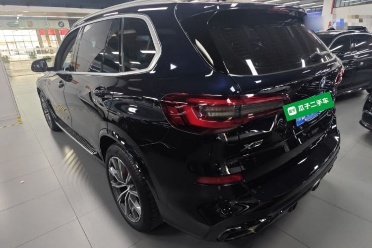 Used BMW X5 2022 xDrive 30Li Luxury M Sport Package