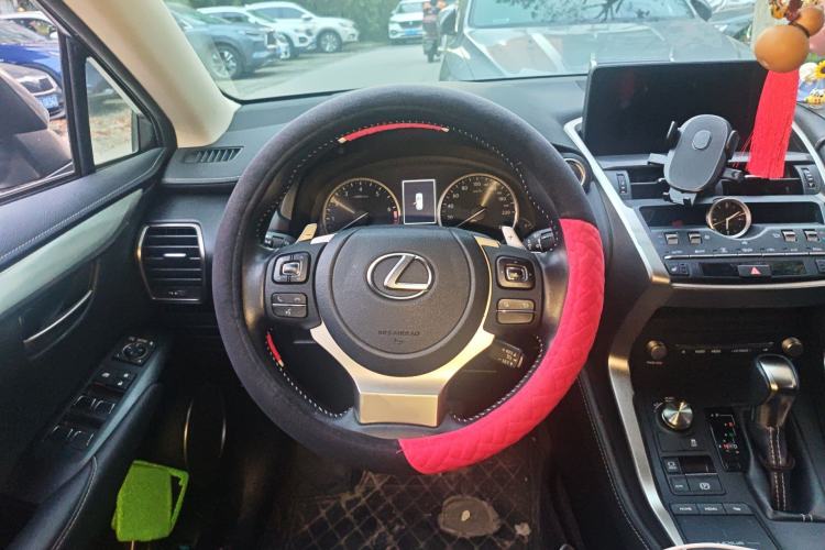 Used Lexus NX 2020 200 Front-Wheel Drive Vmotion Edition China VI Standard