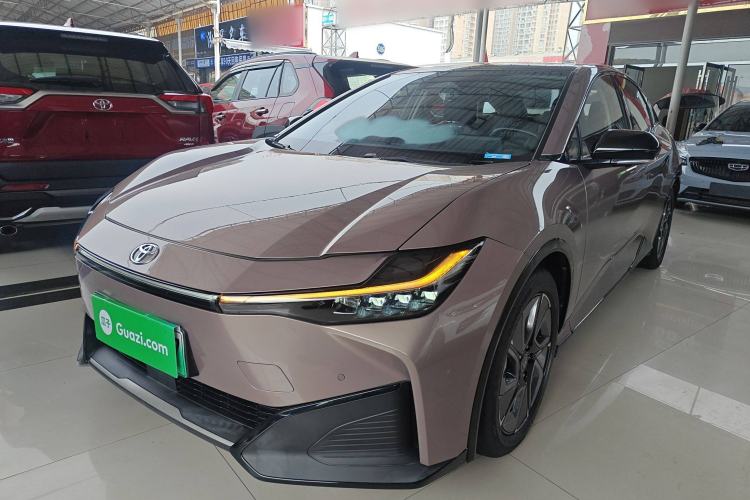 Used Toyota bZ3 2023 616 km Long-Range Premium