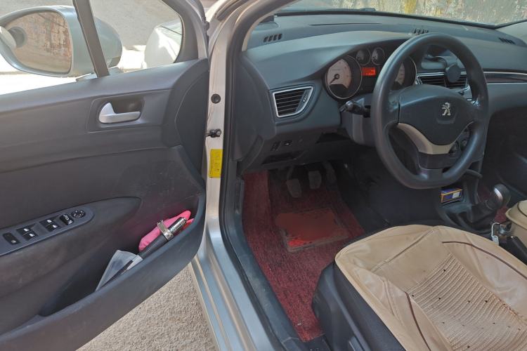 Used Peugeot 308 2014 Enjoy Edition Classic 1.6L Manual YouShang Model Driver Seat