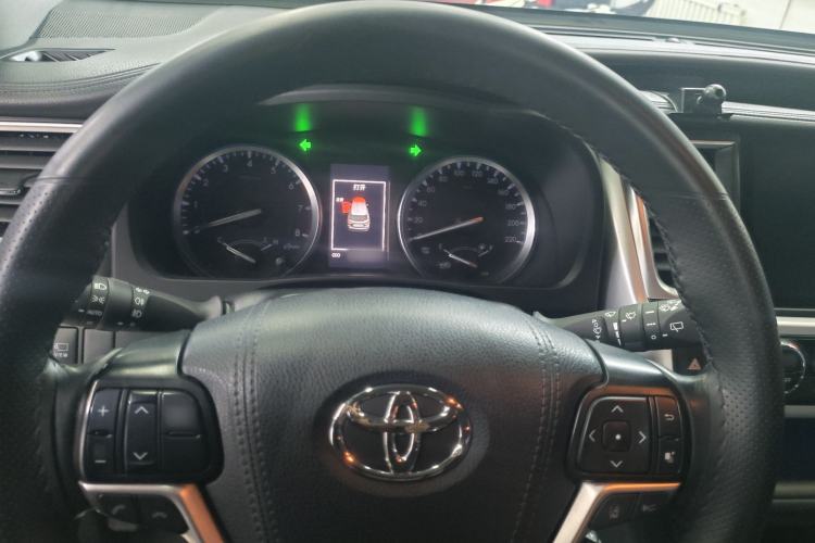 Used Toyota Highlander 2018 2.0T Four-Wheel Drive Supreme Edition 7-Seater China VI Interior 2