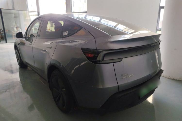 Used Tesla Model Y 2025 Rear-Wheel-Drive Version
