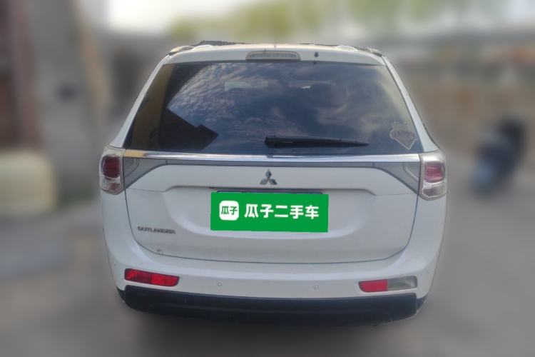 Used Mitsubishi Outlander 2013 2.4L 4x4 Luxury Navigation Edition 5 Seats
