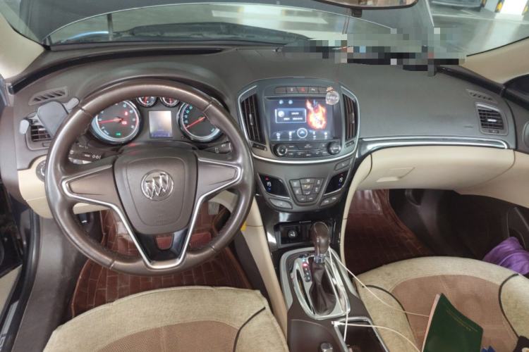 Used Buick Regal 2014 2.0L Leading Fashion Edition Center Console