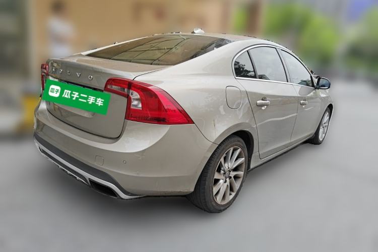 Used Volvo S60 2015 S60L 2.0T Zhiyuan Edition