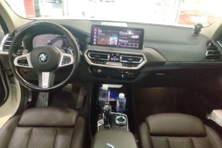 Used BMW X3 2022 xDrive30i Luxury Model M Night Sky Package Center Console