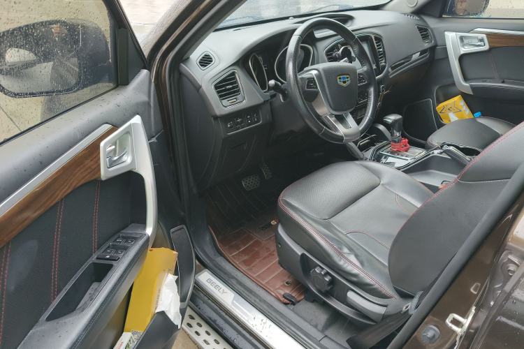 Used Geely Auto GX7 2015 Sports Edition 2.0L Automatic Luxury Upgrade Version China V Standard
