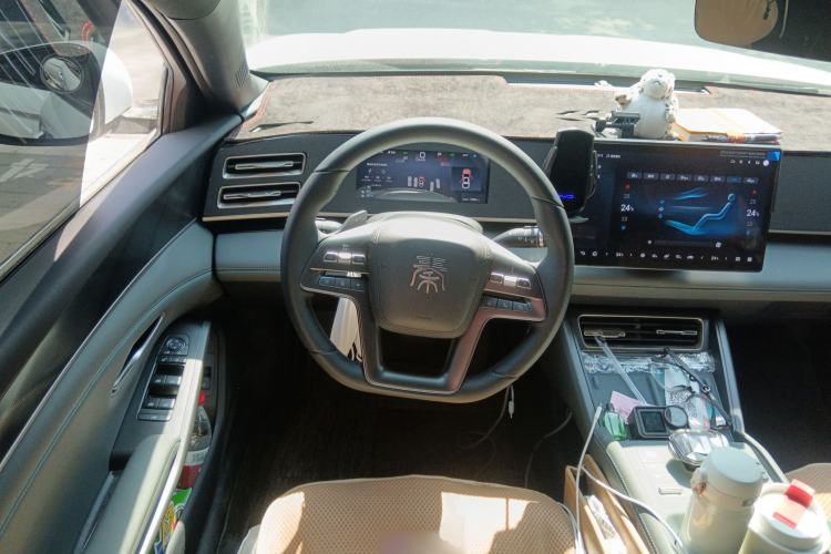 Used BYD Qin L 2025 DM-i Smart Drive 80KM Leading Model Steering Wheel