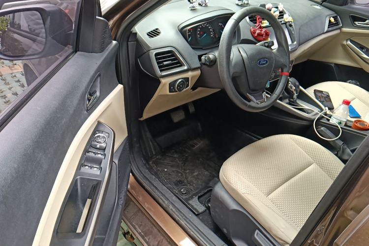 Used Ford Escort 2015 1.5L Automatic Comfort Edition
