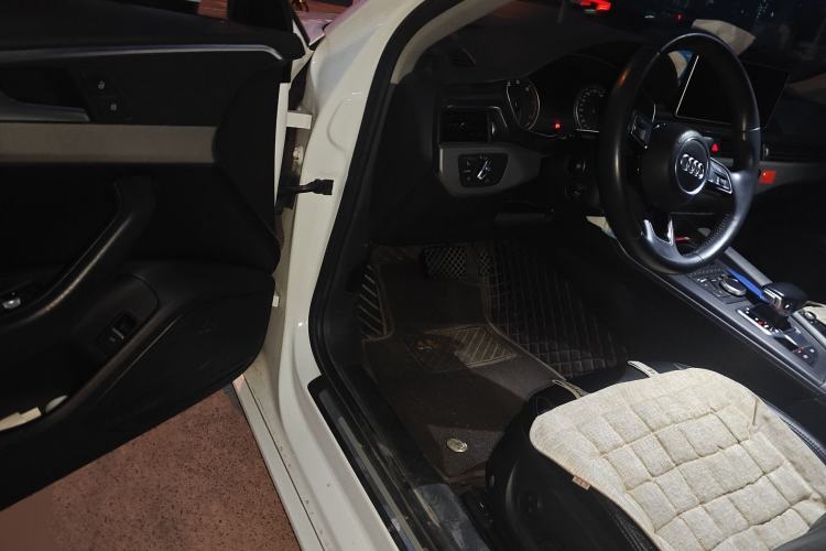 Used Audi A4L 2017 40 TFSI Ambition Edition