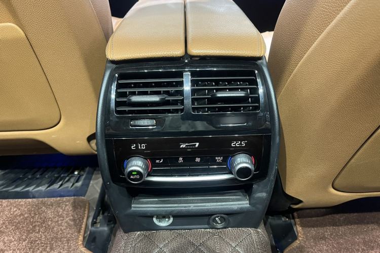 Used BMW 5 Series 2019 Restyled 530Li Luxury Edition M Sport Package Interior 7