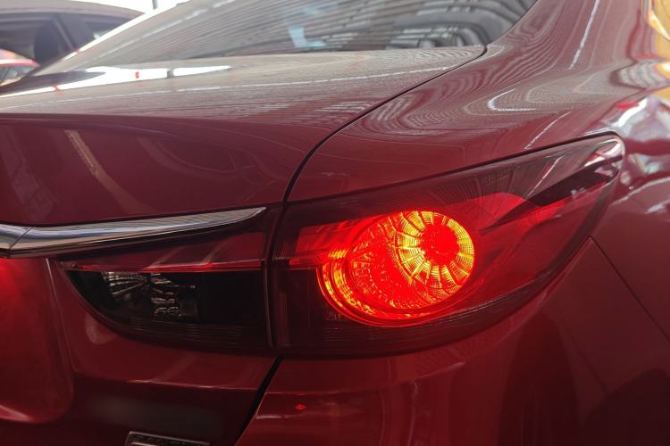 Used Mazda Atenza 2015 2.0L Blue Sky Luxury Edition