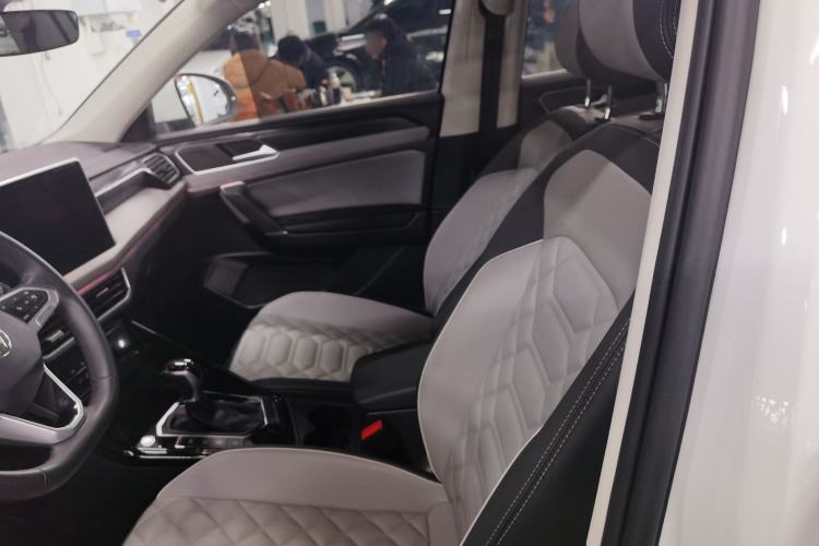 Used Volkswagen Tayron 2023 300TSI Two-Wheel-Drive Luxury Plus Advanced Edition