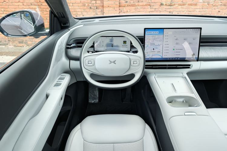 Used XPeng G6 2025 625 Long-Range Max Flagship Edition Steering Wheel