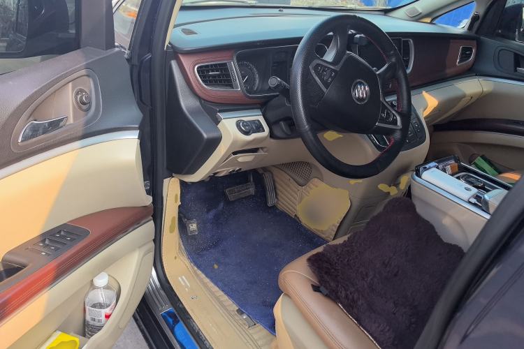 Used Buick GL8 2015 2.4L Luxury Business Premium Edition
