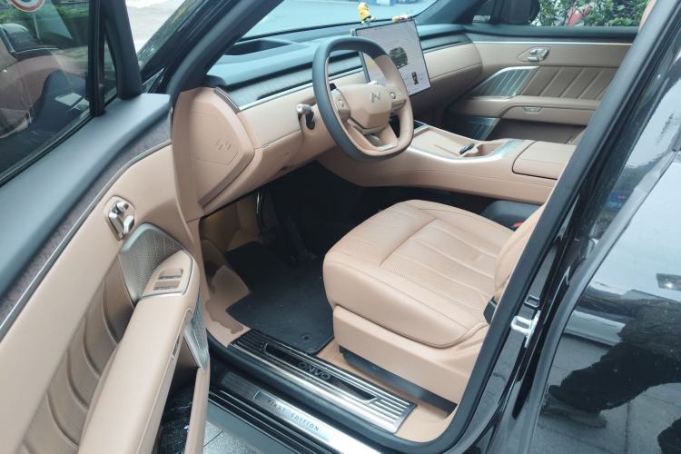 Used ONVO Luxeed L90 2025 Model—Max Six-Seater Version