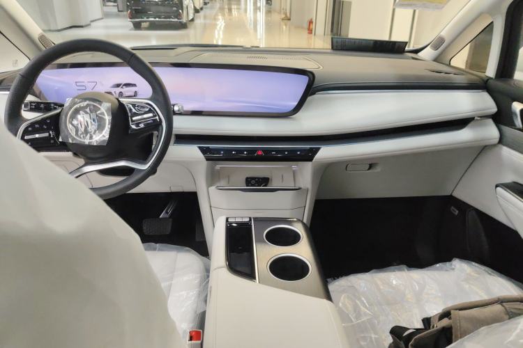 Used Buick GL8 New Energy 2024 Lu Zun Deluxe Edition 7-Seater
