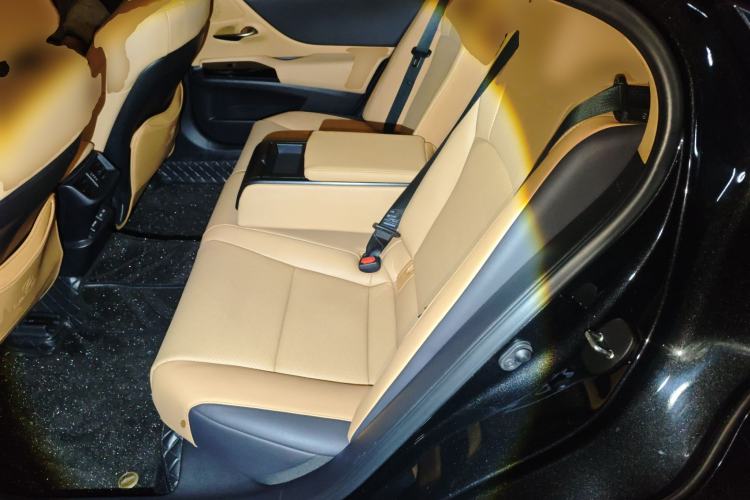 Used Lexus ES 2023 200 Excellence Edition