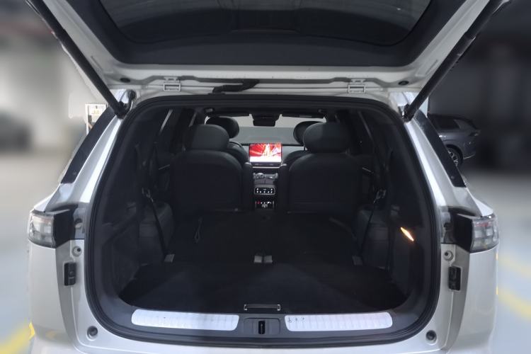 Used Dongfeng eπ eπ008 2024 210Max Range-Extended Version 6 Seats Trunk