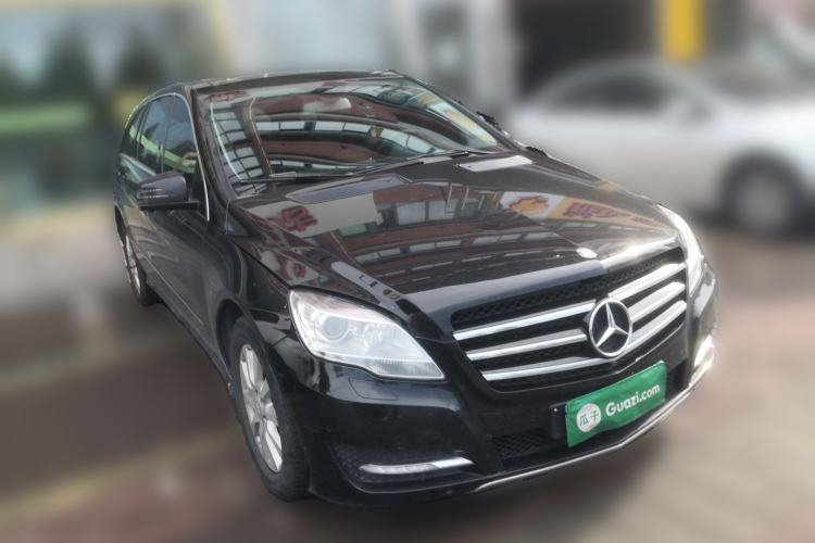 Used Mercedes-Benz R-Class 2014 R 320 4MATIC Business Model Front Right 45 Deg