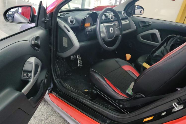 Used smart fortwo 2015 1.0 MHD New Year Special Edition
