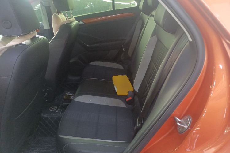 Used Volkswagen T-ROC 2018 280TSI DSG Two-Wheel Drive Advanced Version China V Emission Standard
