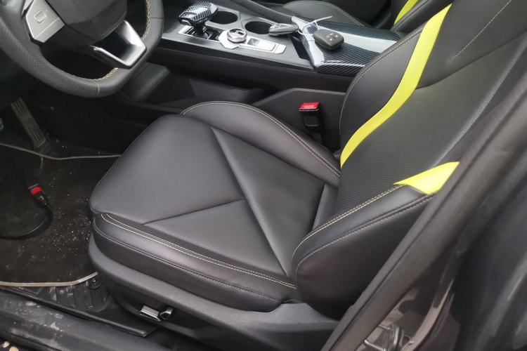 Used CHANGAN UNI-V 2022 1.5T Sport Edition
