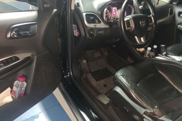 Used Dodge Journey 2013 2.4L Two-Wheel Drive Luxury Version