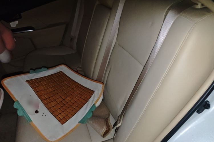 Used Toyota Camry 2016 2.0G 10th Anniversary Leading Edition
