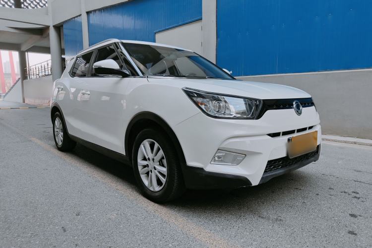 Used SsangYong Tivolan 2015 1.6L Automatic Two-Wheel Drive ZhiShang Edition

