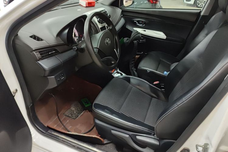 Used Toyota YARiS L Zhi Xuan 2015 1.5G Automatic Xuan Dong Sunroof Special Edition Left Front Seat