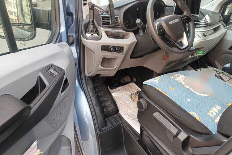 Used SAIC MAXUS V90 RV 2023 2.0T Traveler RVLIFE Fun Edition Driver Seat