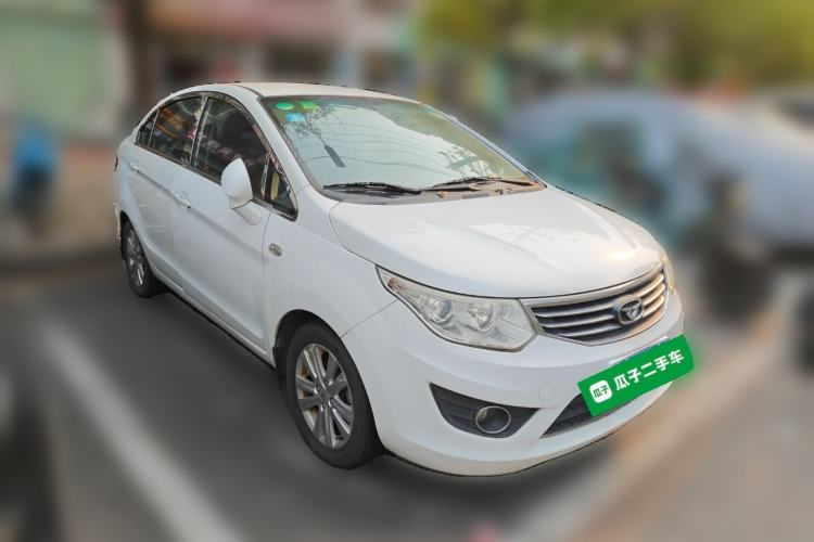 Used Cowin C3 2015 1.5L AMT Gold Diamond Edition Front Right 45 Deg