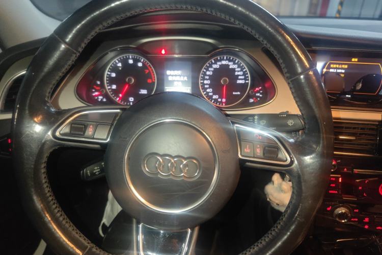 Used Audi A4L 2015 35 TFSI Automatic Comfort Model